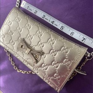 AUTHENTIC CROSSBODY WALLET ON CHAIN